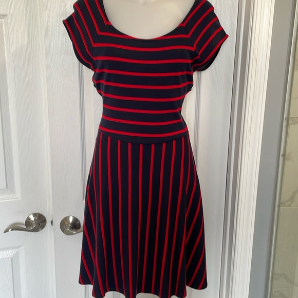 MARKET&SPRUCE WRAP BACK DRESS RED/NAVY BLUE STRIPED CAP SLEEVE SIZE MED PETITE - Picture 2 of 10